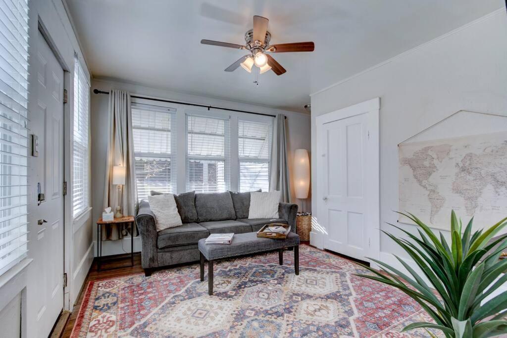 Cedar Blossom Bungalow Is A Cozy Getaway With A 5 Minute Walk To Downtown! Hot Springs Exterior photo