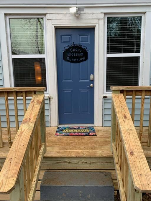 Cedar Blossom Bungalow Is A Cozy Getaway With A 5 Minute Walk To Downtown! Hot Springs Exterior photo