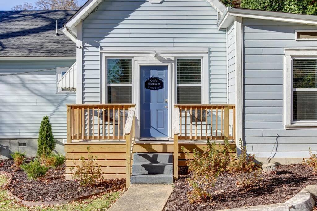 Cedar Blossom Bungalow Is A Cozy Getaway With A 5 Minute Walk To Downtown! Hot Springs Exterior photo