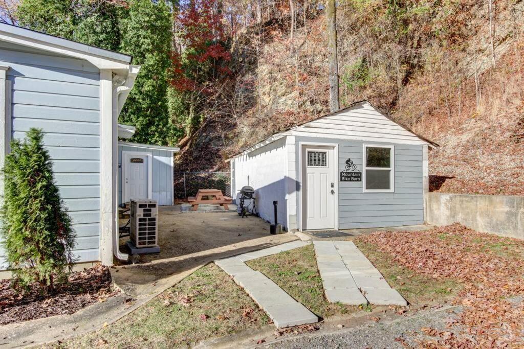 Cedar Blossom Bungalow Is A Cozy Getaway With A 5 Minute Walk To Downtown! Hot Springs Exterior photo