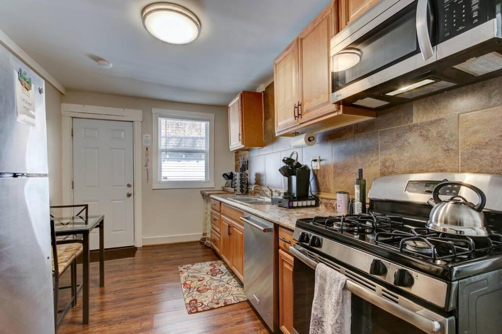 Cedar Blossom Bungalow Is A Cozy Getaway With A 5 Minute Walk To Downtown! Hot Springs Exterior photo